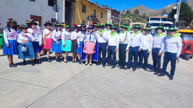 Docentes del IESP «AUCARA» participando en el dia del campesino 2026